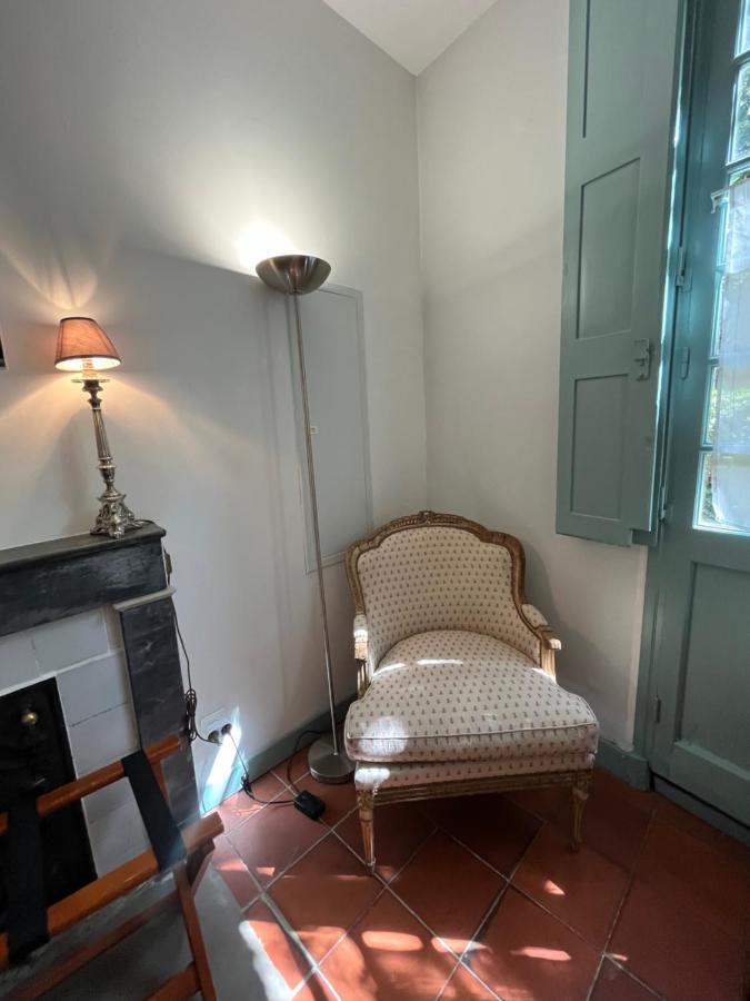 Face Au Palais Bed & Breakfast อาวีญง ภายนอก รูปภาพ